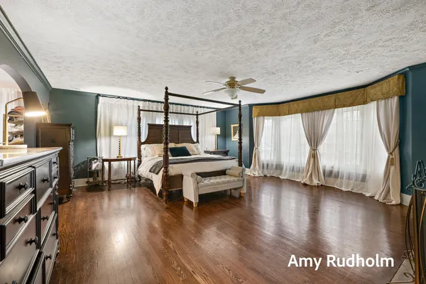 $1,590,000 | 522 River Street, Spring Lake, MI 49456