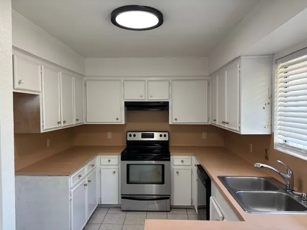 $1,600 | 6913 Fawn Ridge Drive, Corpus Christi, TX 78413