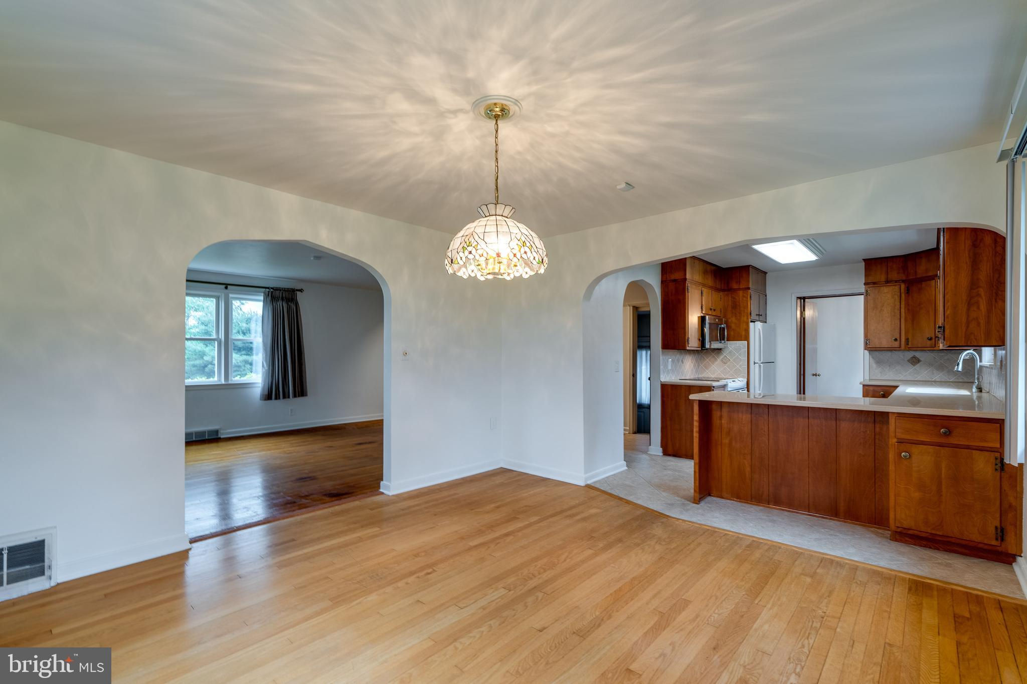 1954 Laudermilch Road Palmyra, PA 17078 - Photo 5 of 20 Gallery Image 5