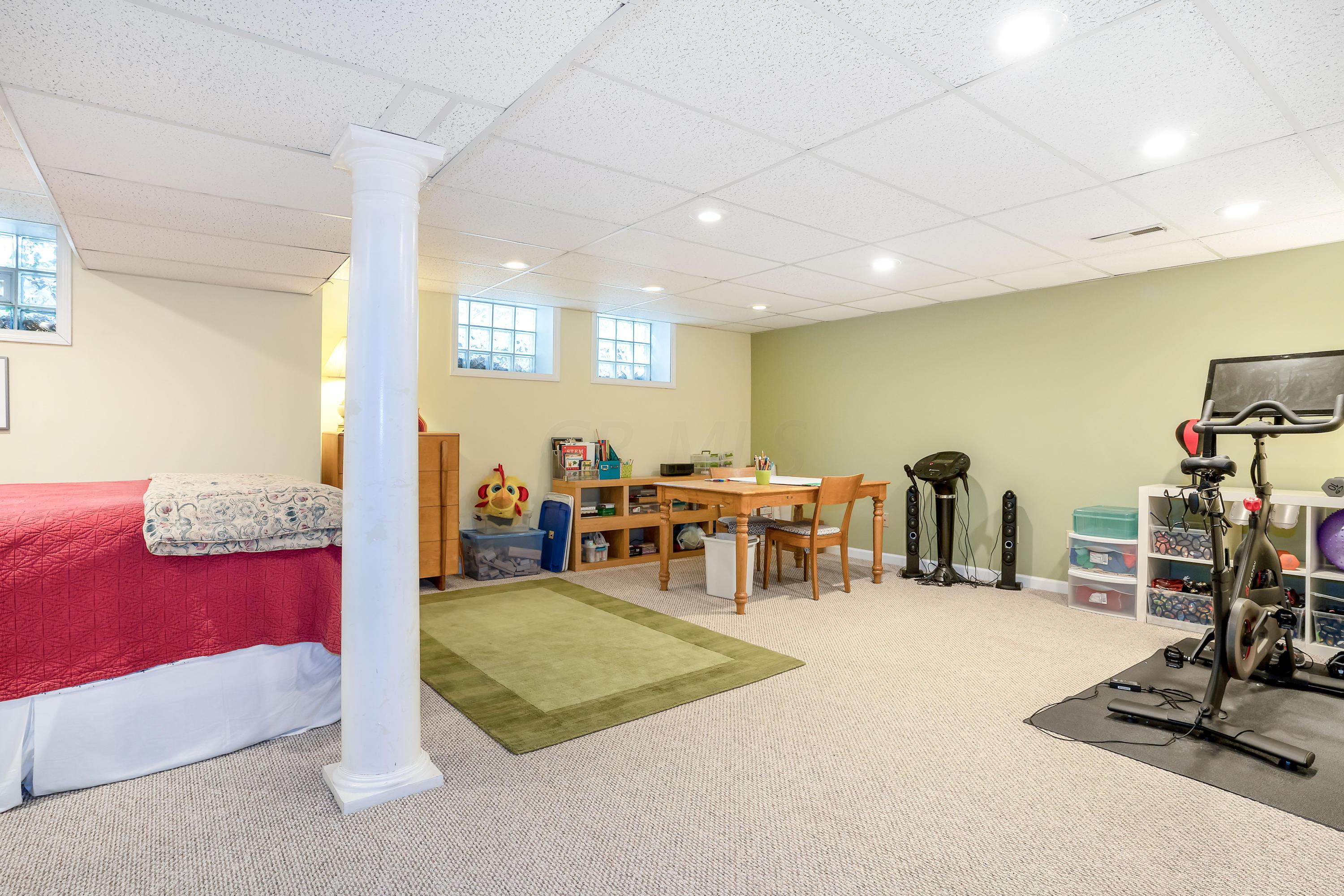 2693 Bryden Road Columbus, OH 43209 - Photo 35 of 49