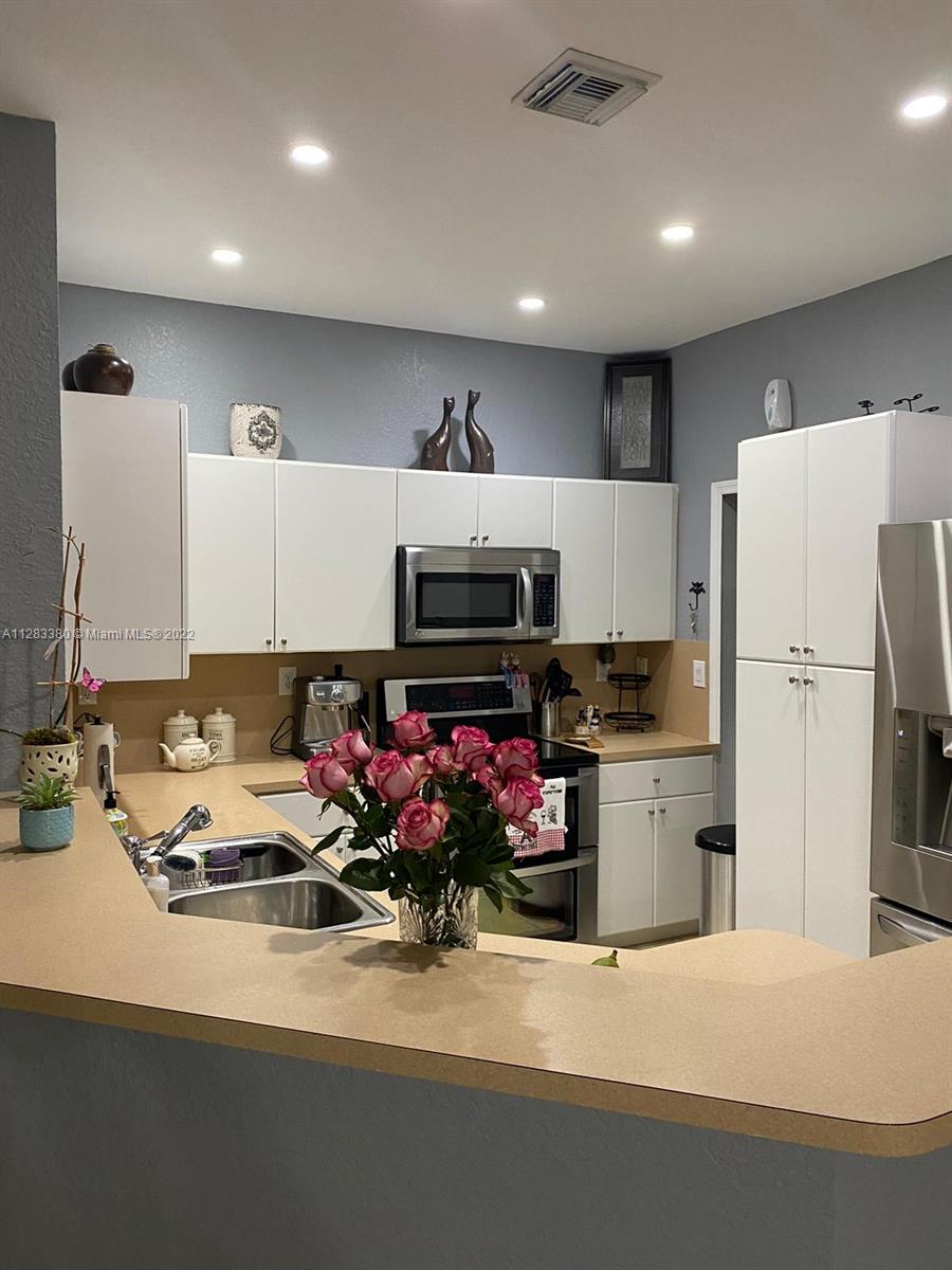 929 Southwest 153rd Path, Unit 929 Miami, FL 33194 - Photo 11 of 17 Gallery Image 11