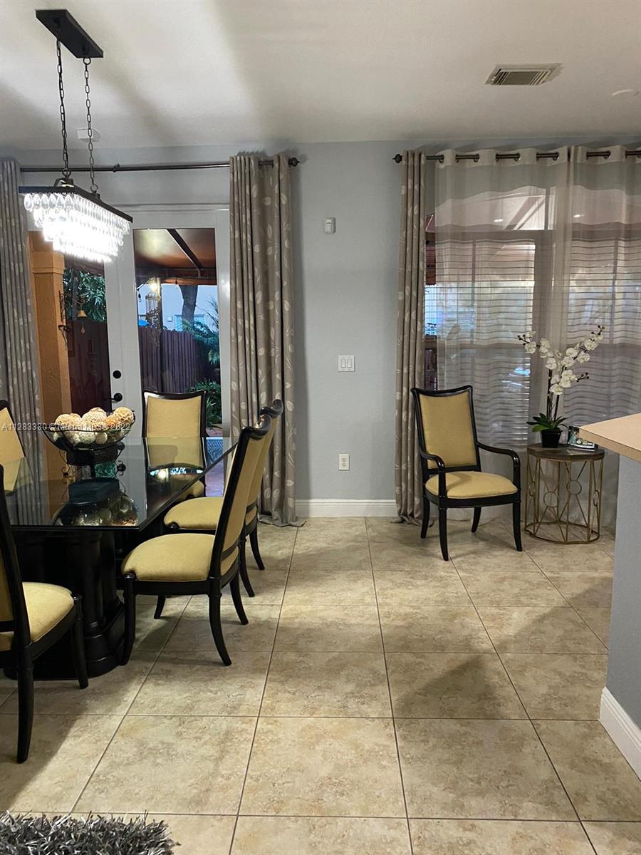 929 Southwest 153rd Path, Unit 929 Miami, FL 33194 - Photo 6 of 17 Gallery Image 6