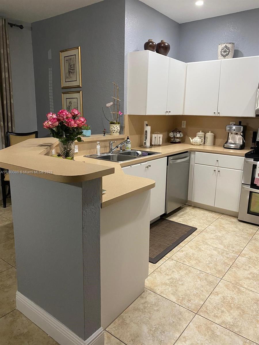 929 Southwest 153rd Path, Unit 929 Miami, FL 33194 - Photo 10 of 17 Gallery Image 10