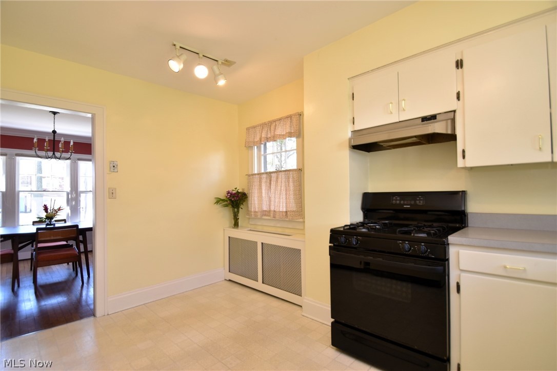 3271 Warrington Road Cleveland, OH 44120 - Photo 16 of 36