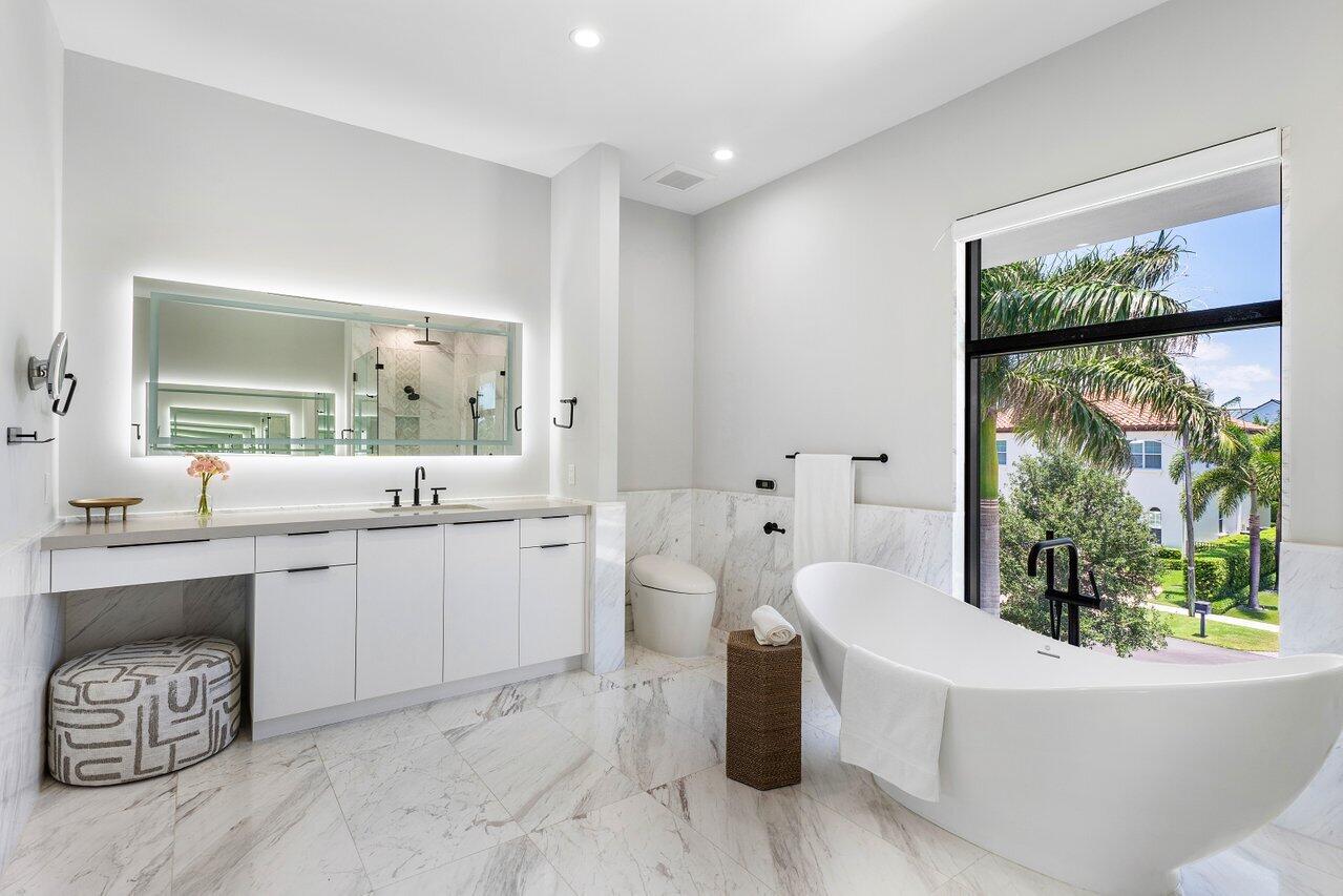 464 Northeast 7th Street Boca Raton, FL 33432 - Photo 56 of 67 Primary Bath