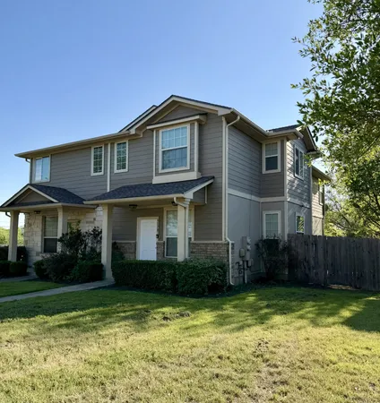 $1,900 | 917 Sebastian Bend, Unit B, Pflugerville, TX 78660