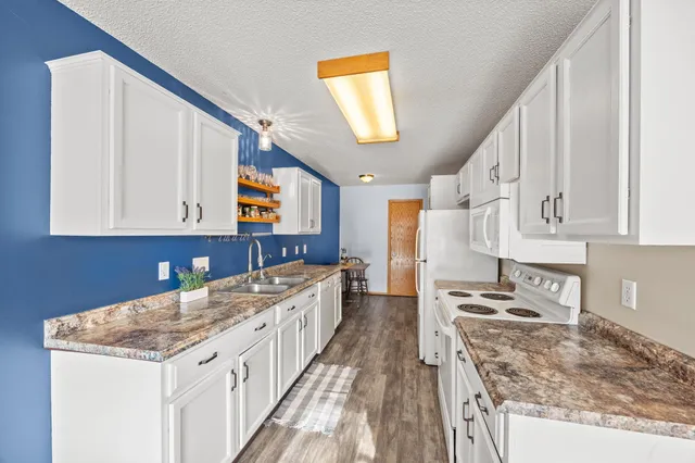 $305,000 | 12688 74th Avenue North, Maple Grove, MN 55369