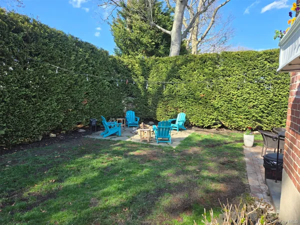 $899,900 | 21 Nevin Terrace, Massapequa Park, NY 11762