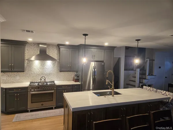 $899,900 | 21 Nevin Terrace, Massapequa Park, NY 11762
