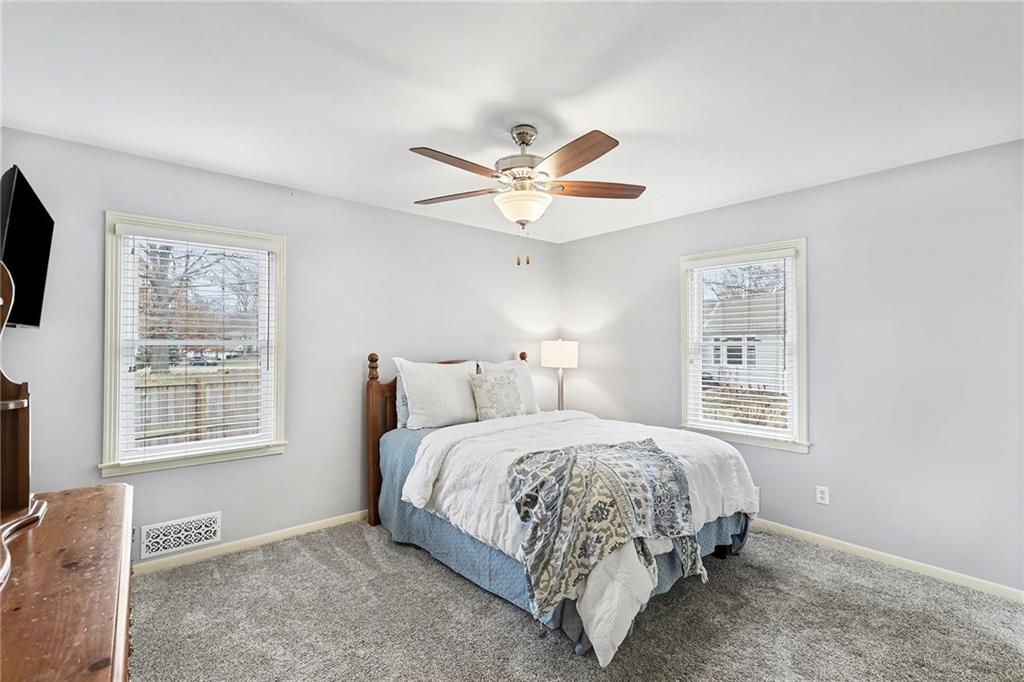 10244 Reeds Road Overland Park, KS 66207 - Photo 10 of 24