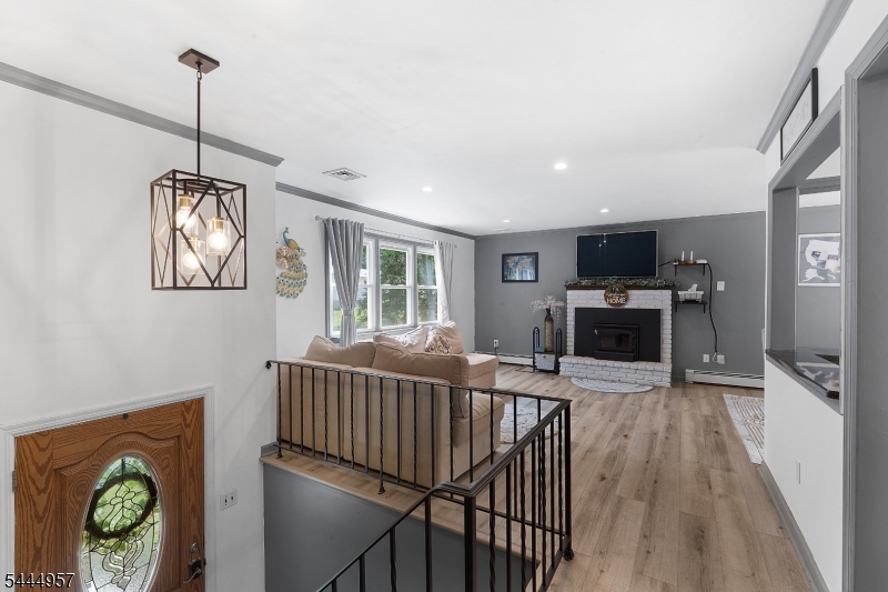 18 Smith Road Wantage, NJ 07461 - Photo 3 of 28