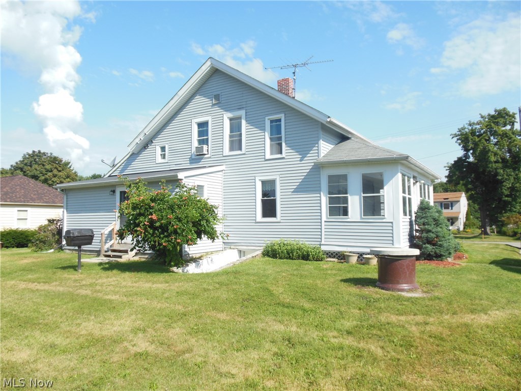 5438 Middle Ridge Road Madison, OH 44057 - Photo 3 of 19 Back Ex