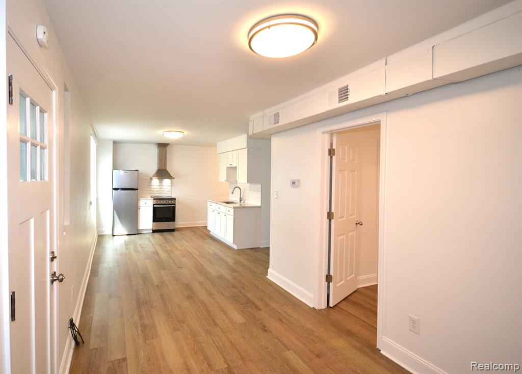 23831 John R Road, Unit 3 Hazel Park, MI 48030 - Photo 2 of 12