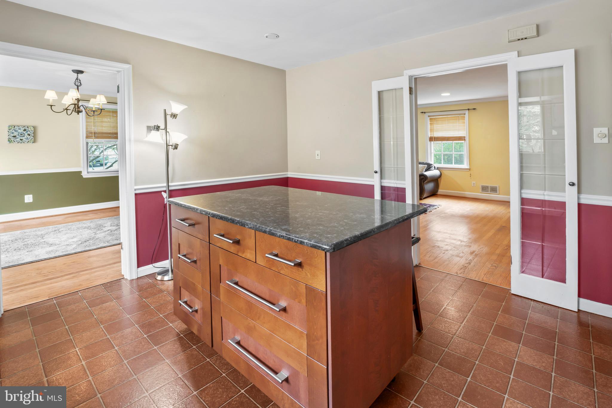 387 Devonshire Road Devon, PA 19333 - Photo 15 of 53 Kitchen