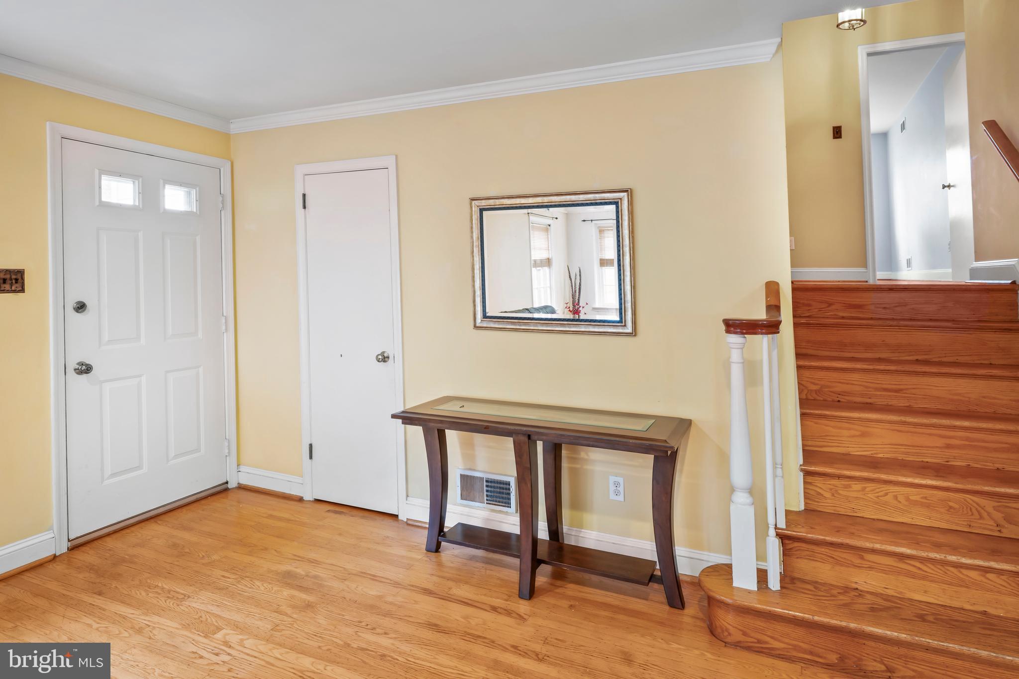 387 Devonshire Road Devon, PA 19333 - Photo 10 of 53 Living Room