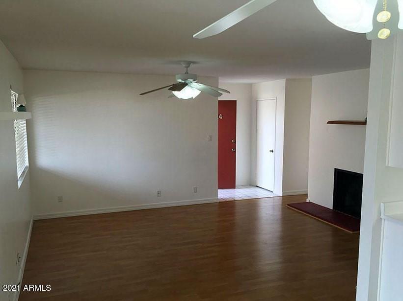 5525 East Thomas Road, Unit K14 Phoenix, AZ 85018 - Photo 4 of 17 Living Room