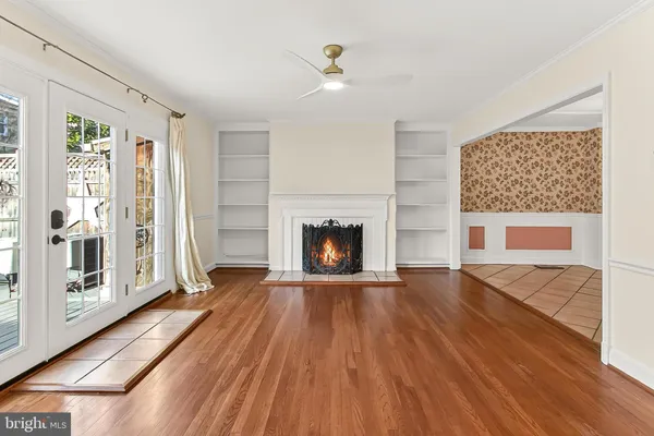 a view of livingroom with hardwood floor and window