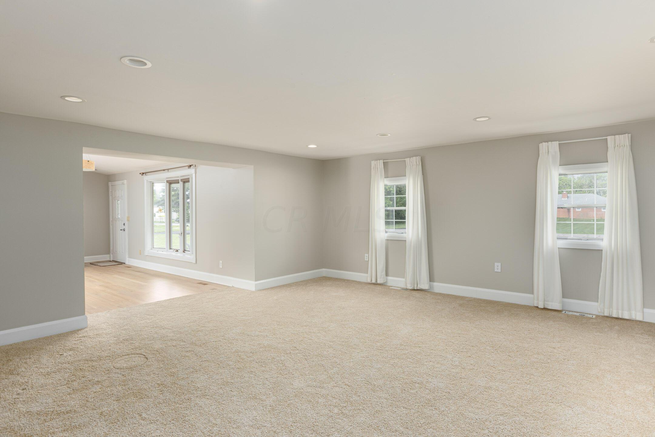 4002 Harlem Road New Albany, OH 43054 - Photo 9 of 52 4002 Harlem Road (9 of 47)