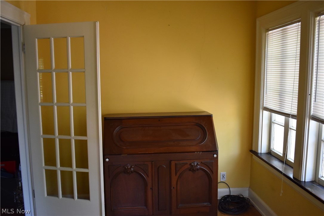 1033 Cambridge Road Coshocton, OH 43812 - Photo 17 of 35 Gallery Image 17