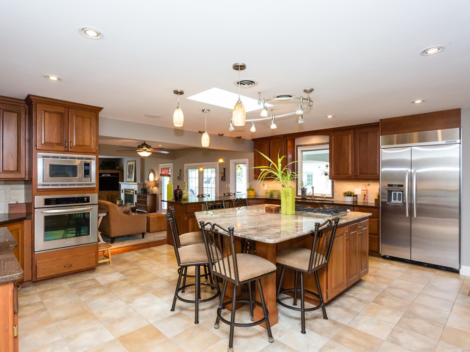 10327 Kennerly Road St. Louis, MO 63128 - Photo 2 of 57 Gallery Image 2