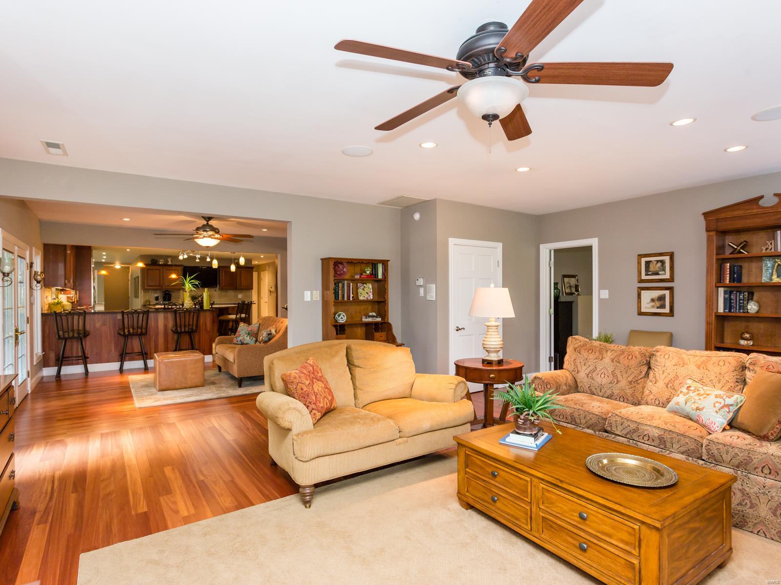 10327 Kennerly Road St. Louis, MO 63128 - Photo 15 of 57 Gallery Image 15