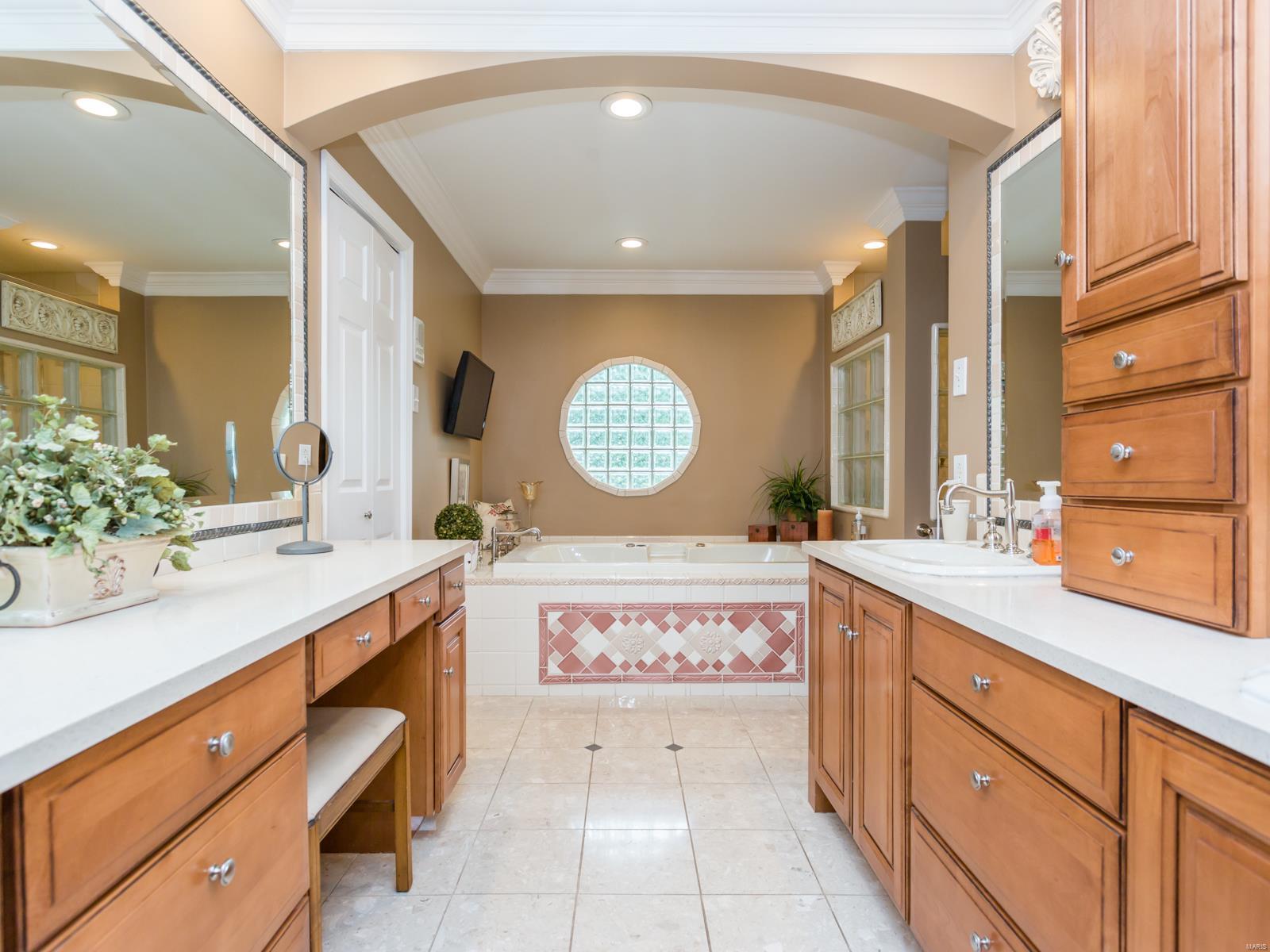 10327 Kennerly Road St. Louis, MO 63128 - Photo 26 of 57 Gallery Image 26