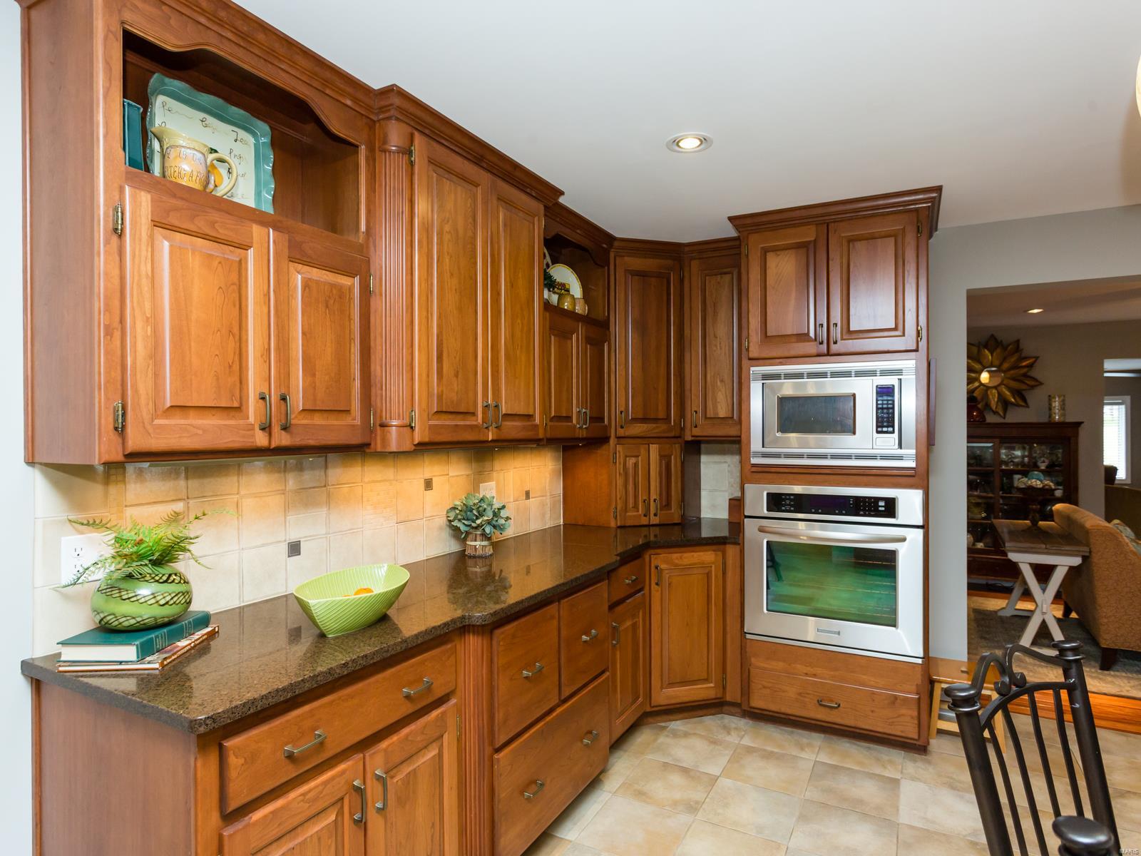10327 Kennerly Road St. Louis, MO 63128 - Photo 5 of 57 Gallery Image 5