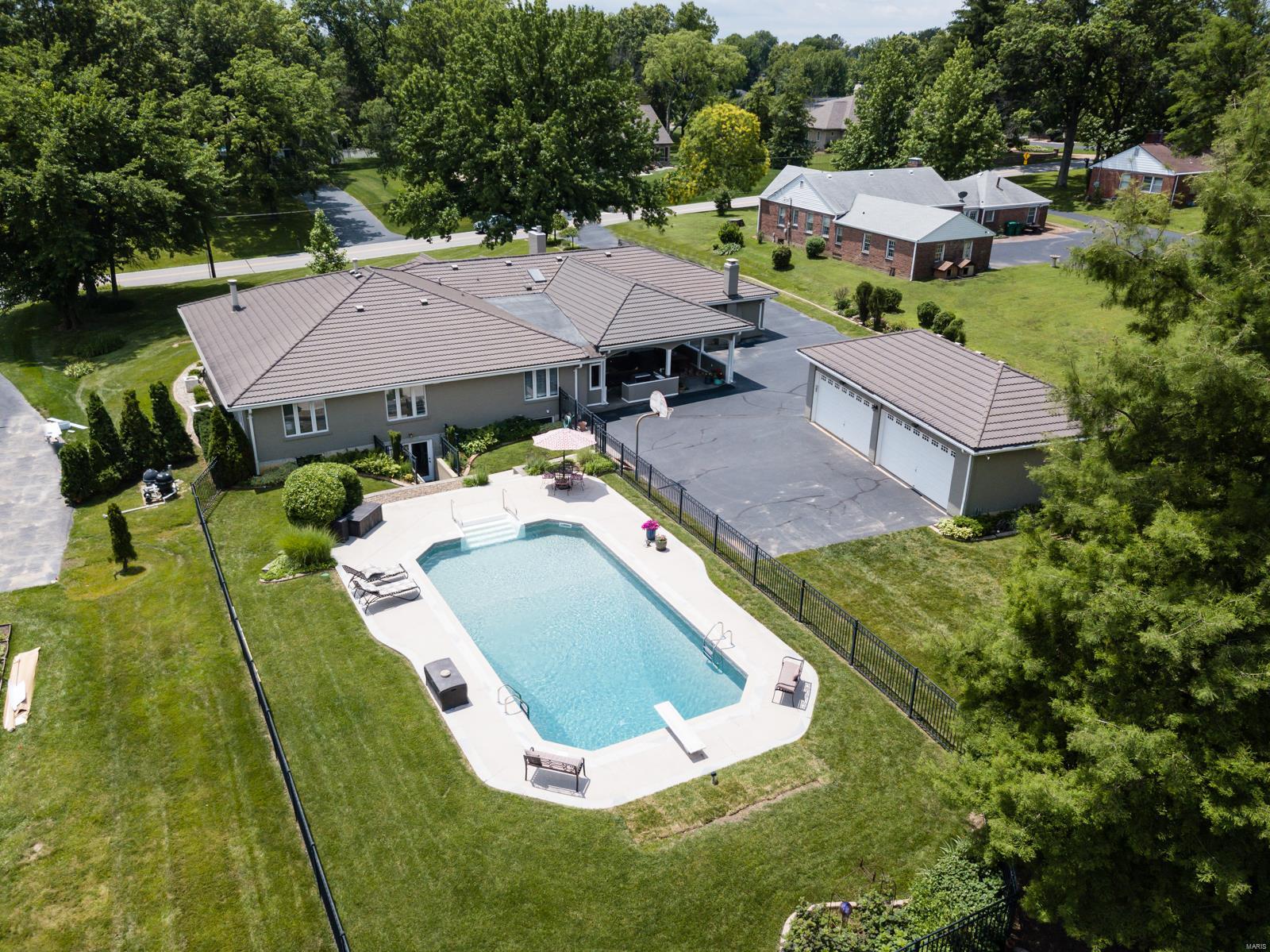 10327 Kennerly Road St. Louis, MO 63128 - Photo 53 of 57 Gallery Image 53