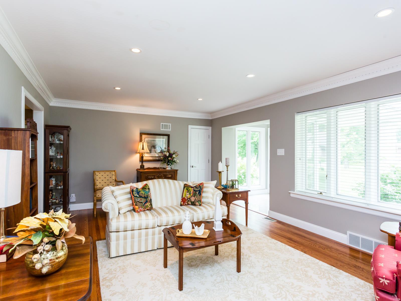 10327 Kennerly Road St. Louis, MO 63128 - Photo 9 of 57 Gallery Image 9