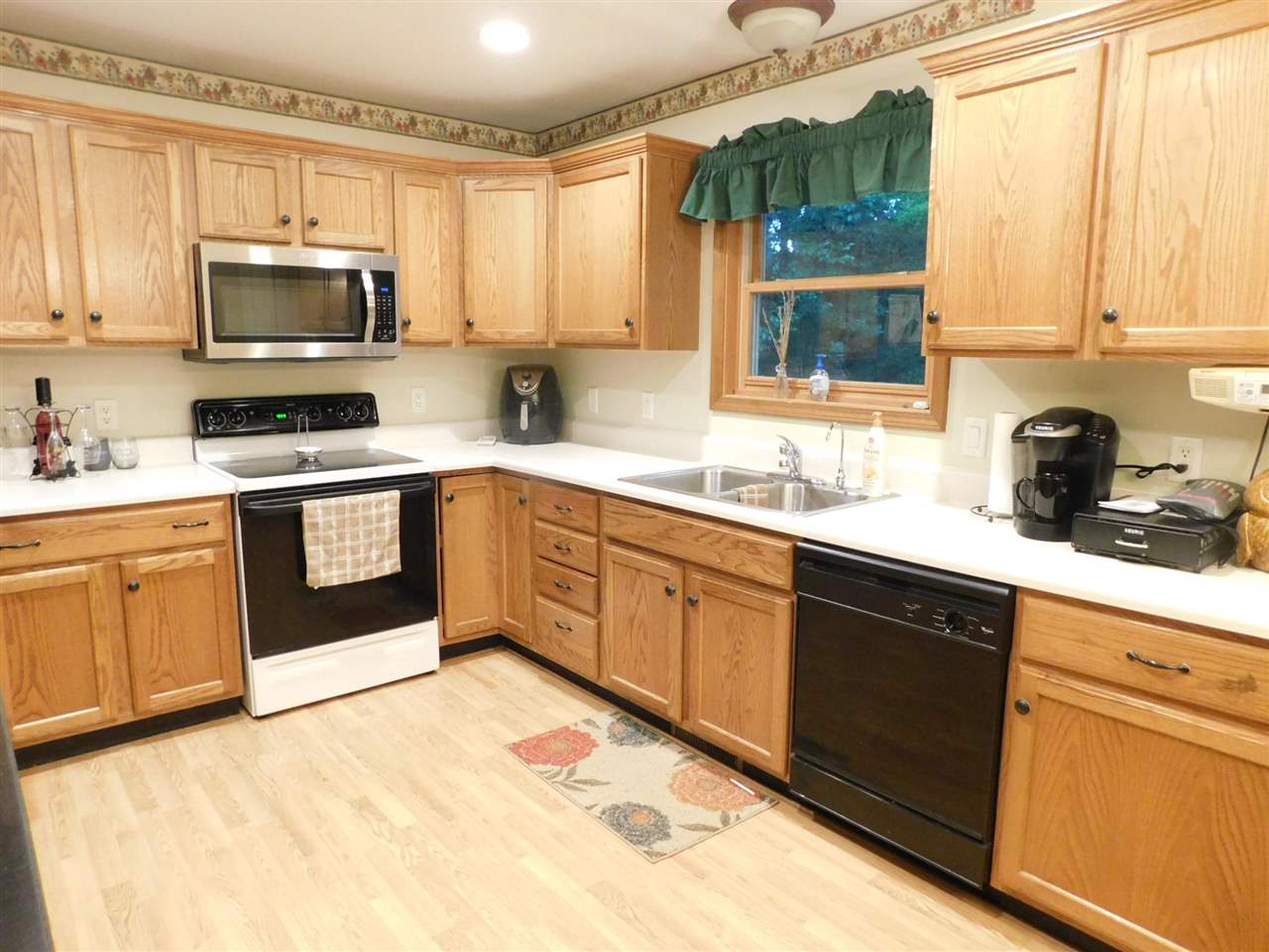 3045 Oak Grove Road North Branch, MI 48461 - Photo 4 of 24 50048344-3.JPG