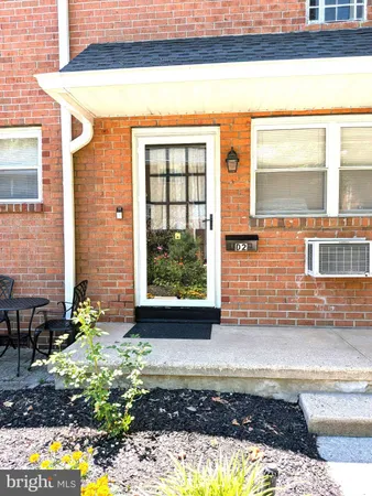 $225,000 | 340 Woodlawn Terrace, Unit D2, Collingswood, NJ 08108