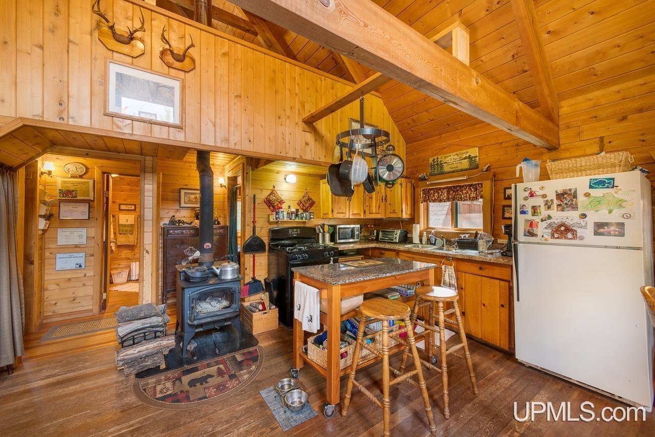 4890 South Shore Road Gwinn, MI 49841 - Photo 6 of 8