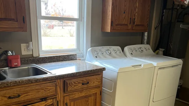 $2,900 | 8440 163rd Street, Tinley Park, IL 60487