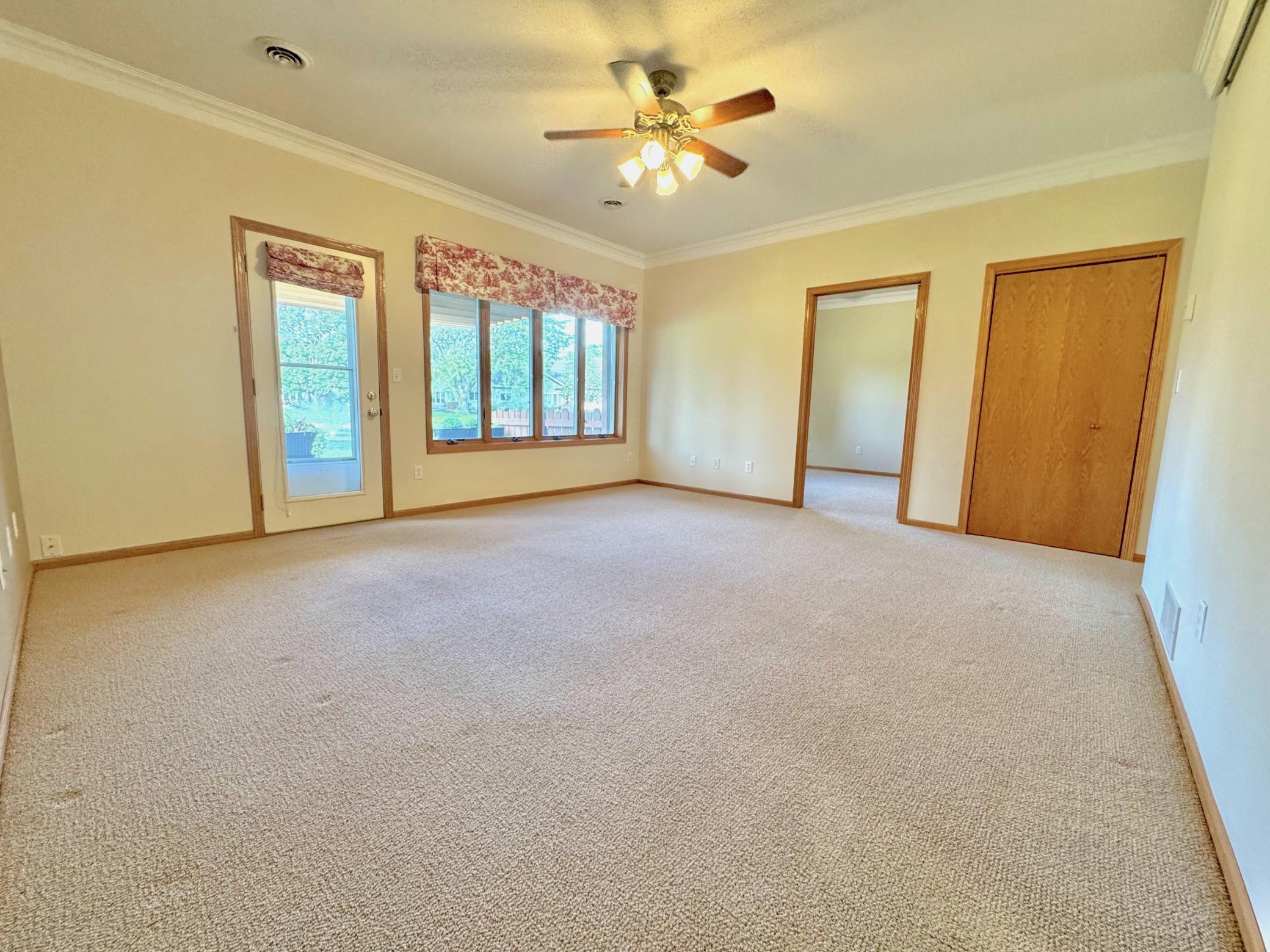 1112 Travis Road Marshall, MN 56258 - Photo 9 of 17 Gallery Image 9