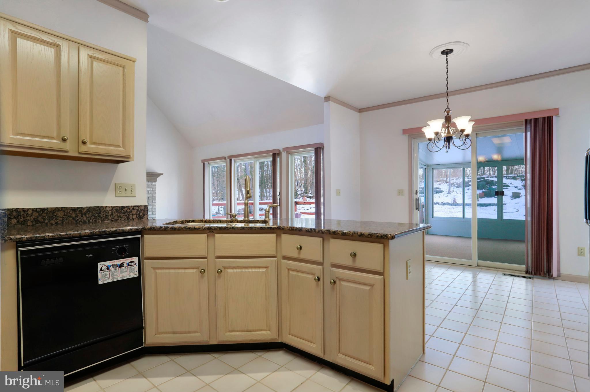 411 Springfield Road Shippensburg, PA 17257 - Photo 20 of 75 Kitchen