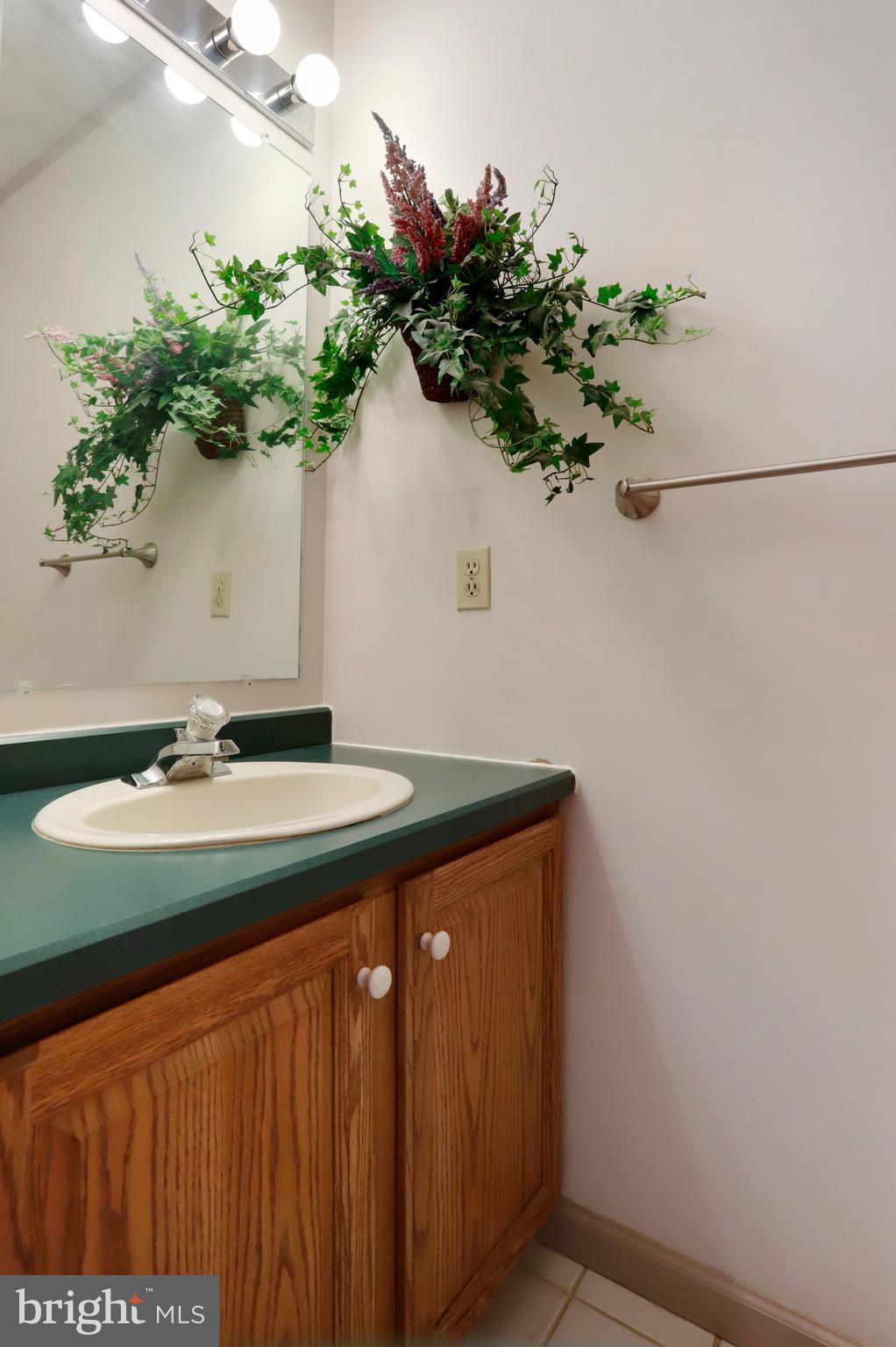 411 Springfield Road Shippensburg, PA 17257 - Photo 28 of 75 Main Floor 1/2Bath