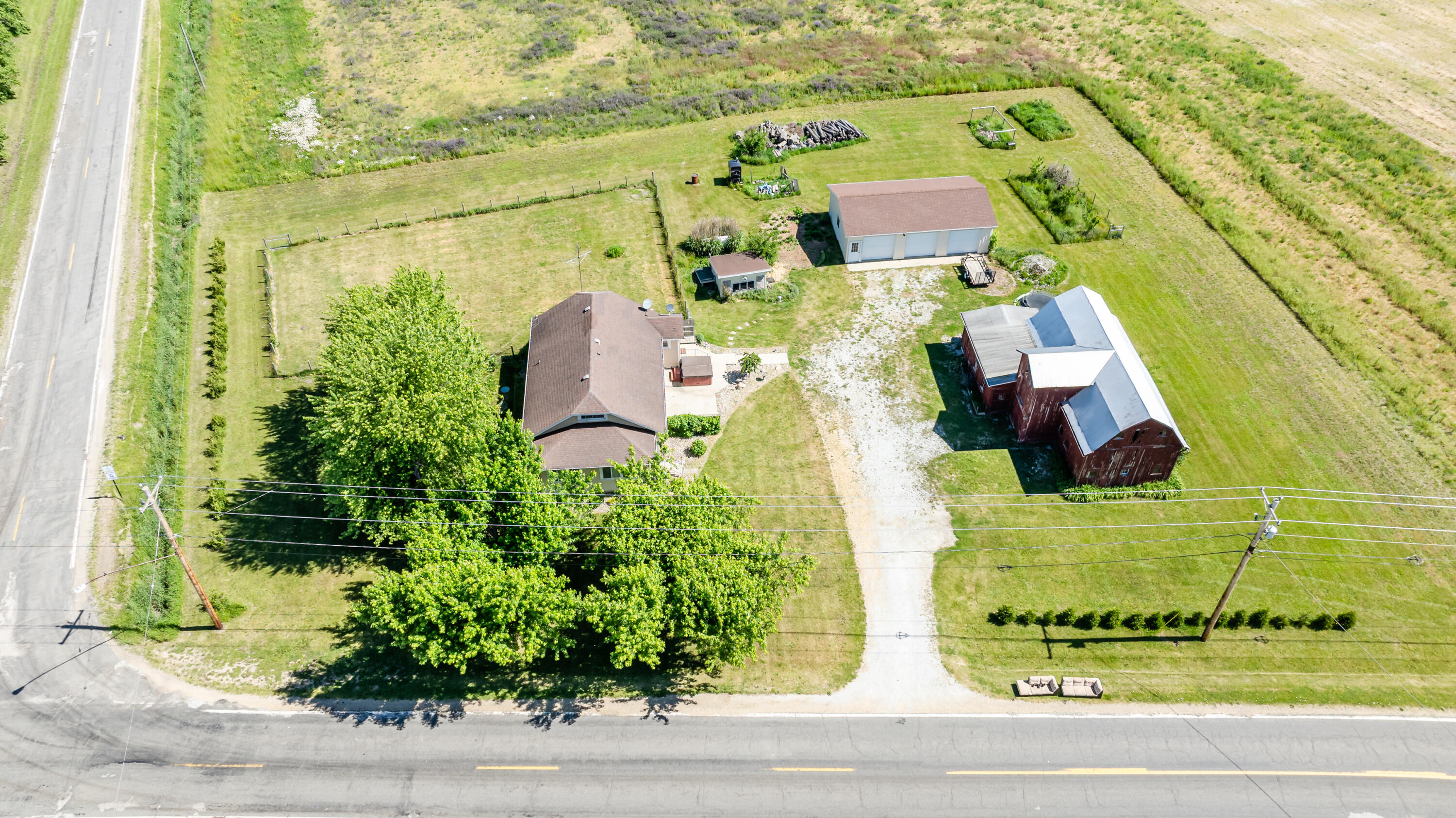 887 West Hinchman Road Baroda, MI 49101 - Photo 17 of 53 Hinchman-117