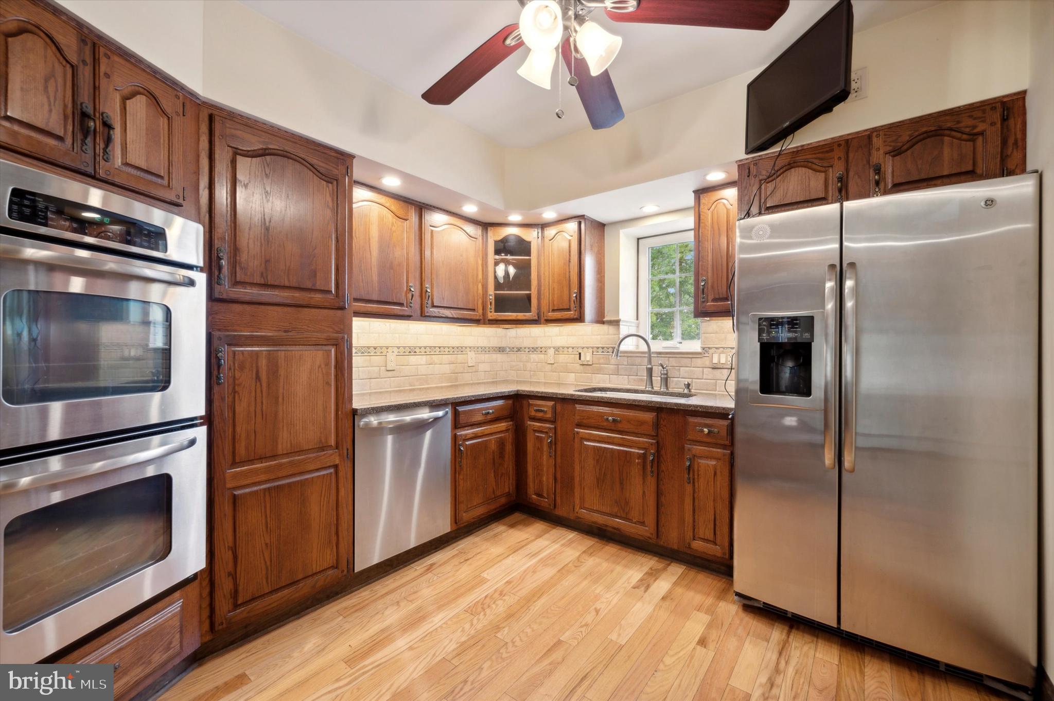 7108 Wayne Avenue Upper Darby, PA 19082 - Photo 11 of 26