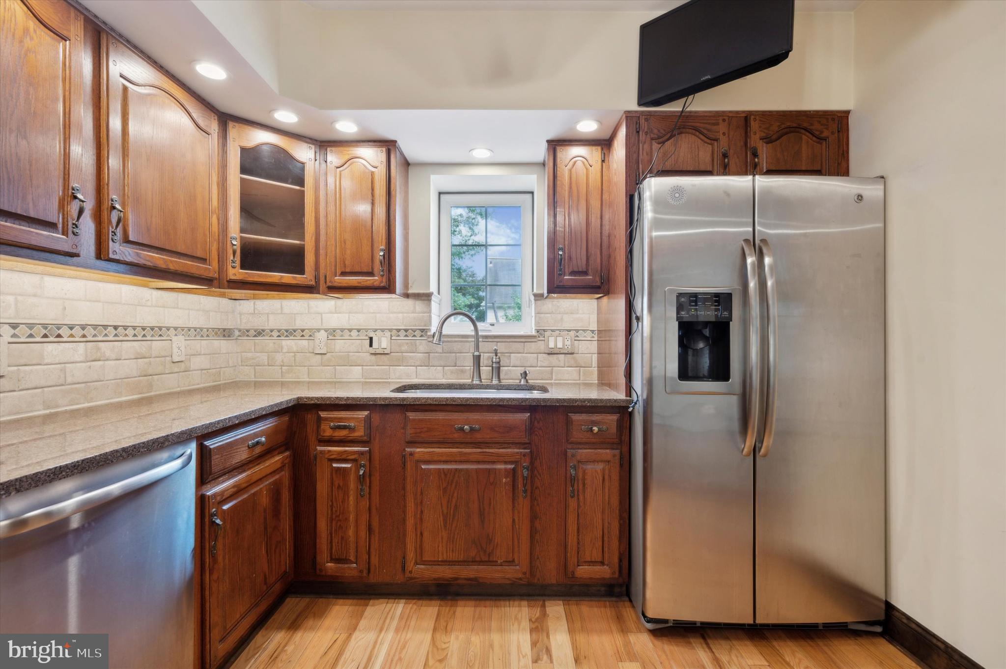 7108 Wayne Avenue Upper Darby, PA 19082 - Photo 12 of 26