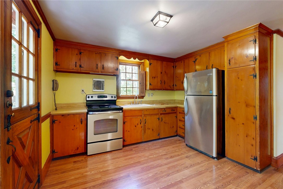 43 Cowesett Road Warwick, RI 02886 - Photo 15 of 41