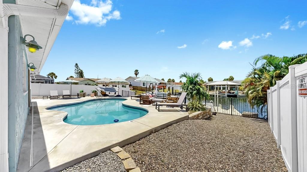 1004 Sago Palm Way Apollo Beach, FL 33572 - Photo 18 of 25 a view of a living room and kitchen