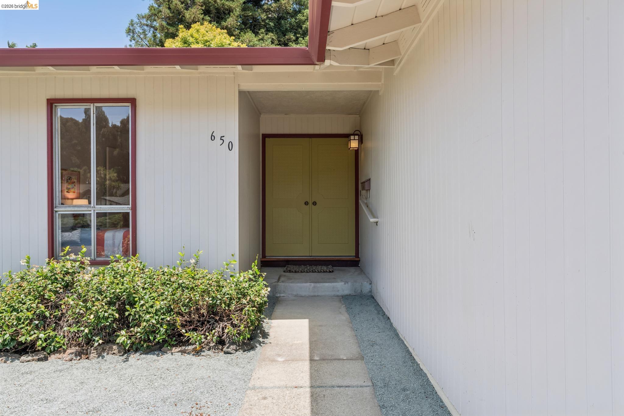 650 Marlesta Road Pinole, CA 94564 - Photo 7 of 64