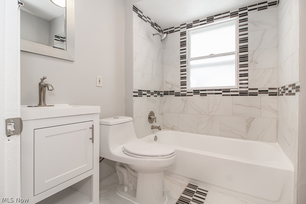 10712 Elmarge Road Cleveland, OH 44105 - Photo 4 of 29 Gallery Image 4