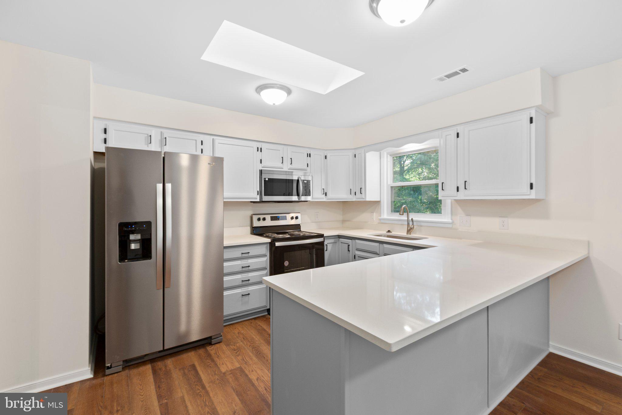 910 Ficklen Road Fredericksburg, VA 22405 - Photo 12 of 45 Quartz countertops