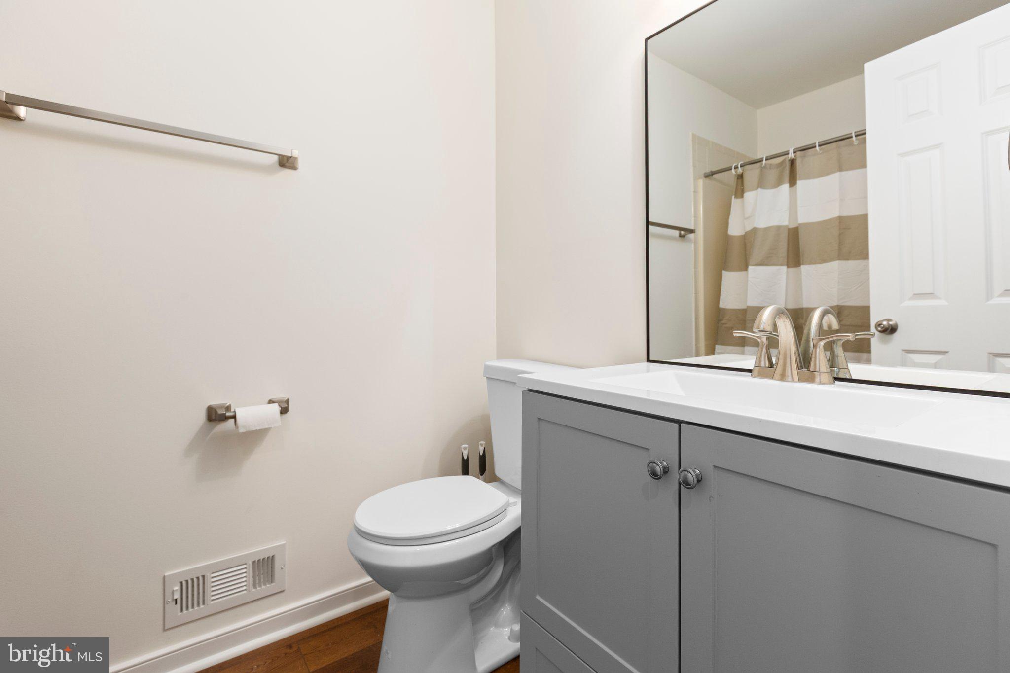 910 Ficklen Road Fredericksburg, VA 22405 - Photo 24 of 45 Second full bath with single sink, tub/shower