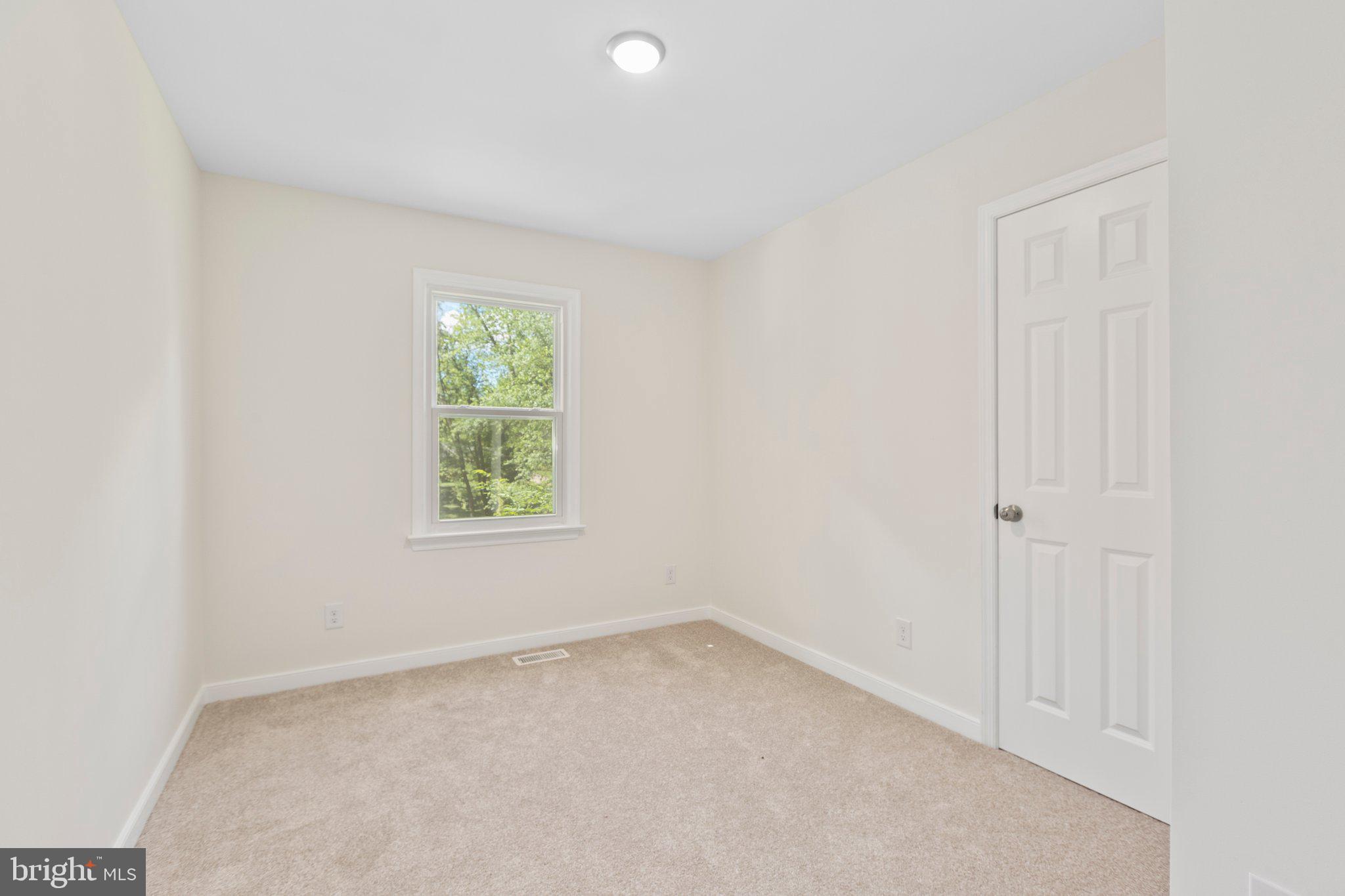 910 Ficklen Road Fredericksburg, VA 22405 - Photo 25 of 45 Third bedroom