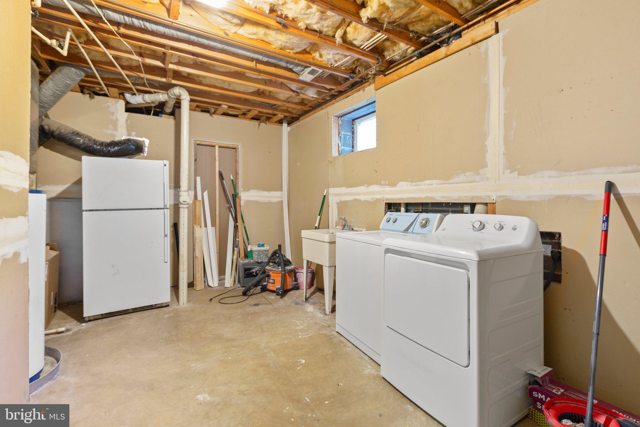 910 Ficklen Road Fredericksburg, VA 22405 - Photo 32 of 45 Laundry room