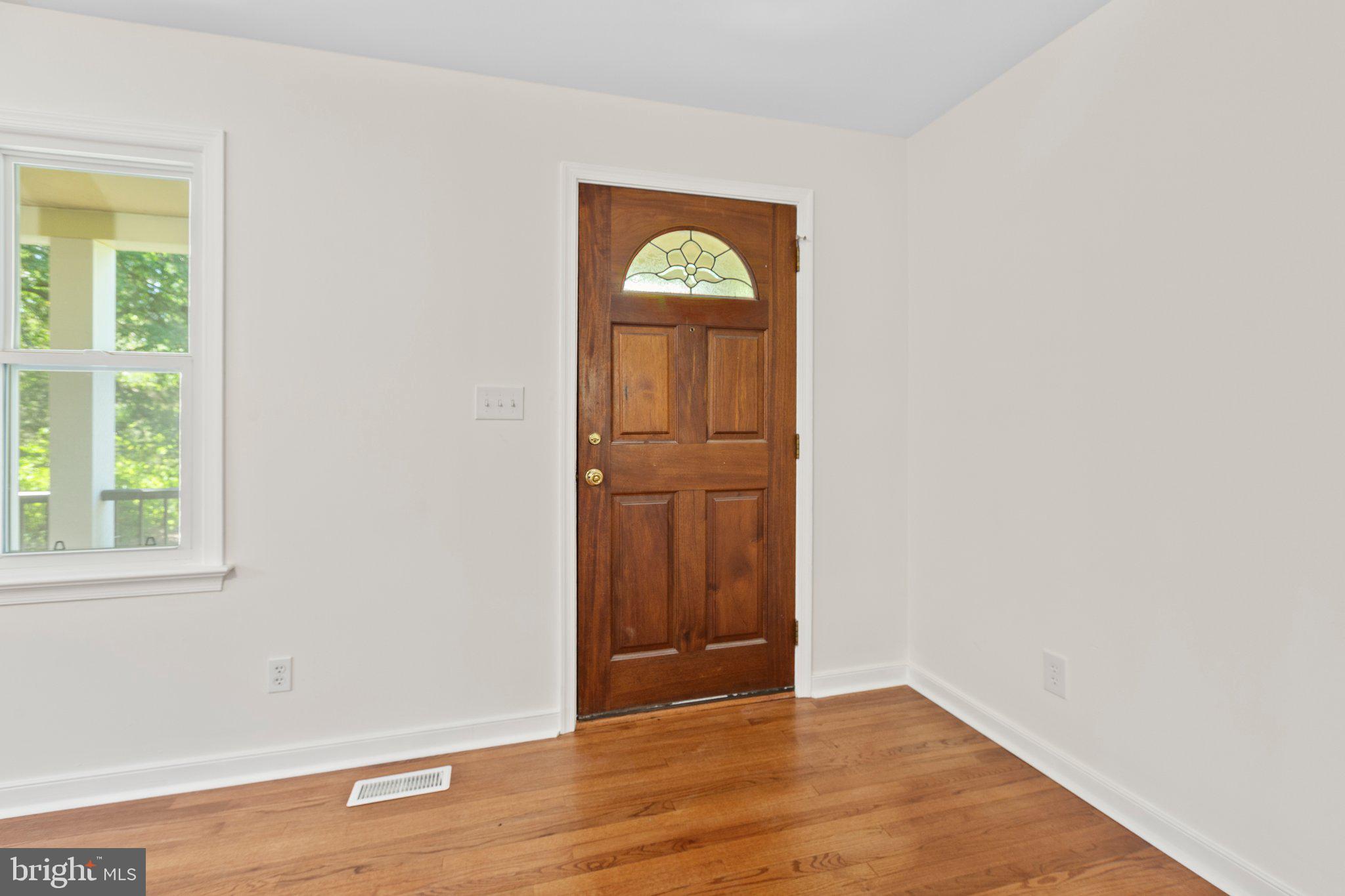 910 Ficklen Road Fredericksburg, VA 22405 - Photo 6 of 45 Main entryway of the home