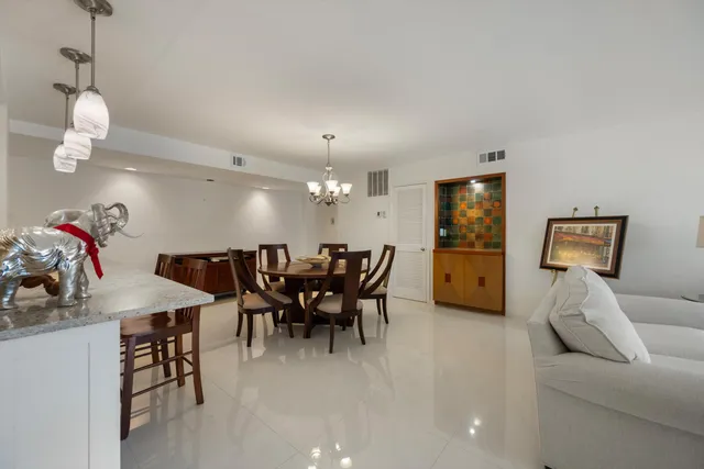 $1,159,000 | 3250 South Ocean Boulevard, Unit 401S, Palm Beach, FL 33480