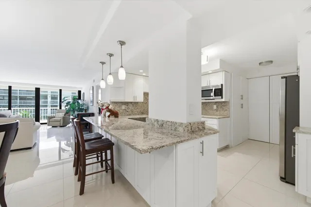 $1,159,000 | 3250 South Ocean Boulevard, Unit 401S, Palm Beach, FL 33480